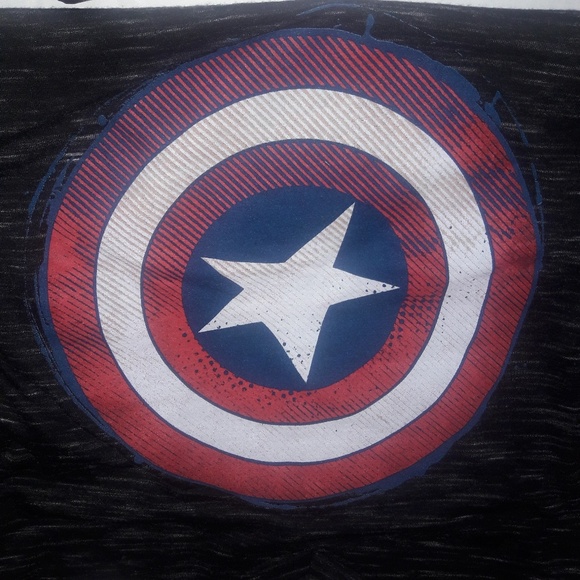 2x$18 Marvel Captain Shield America T Jr L NWOT - Picture 4 of 8